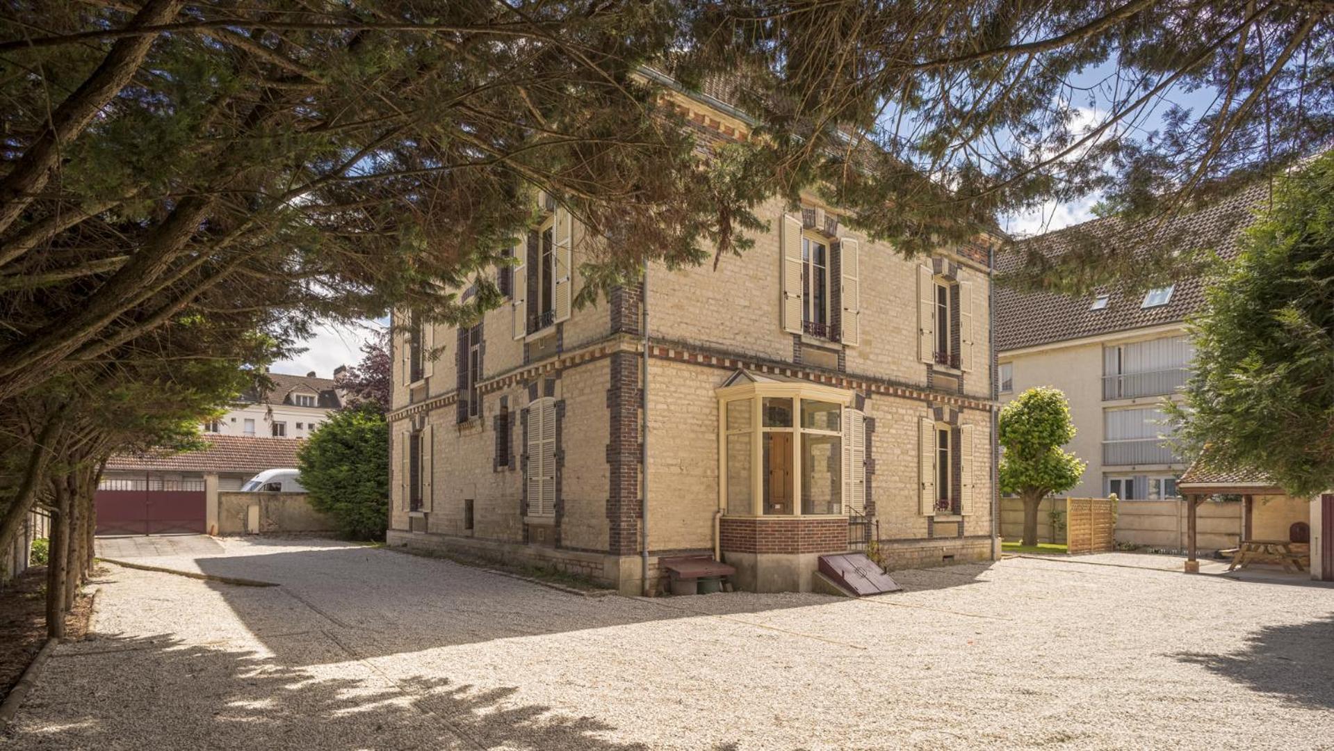 Bonappart 4 - Charme Napoleonien & Confort Troyes Kültér fotó
